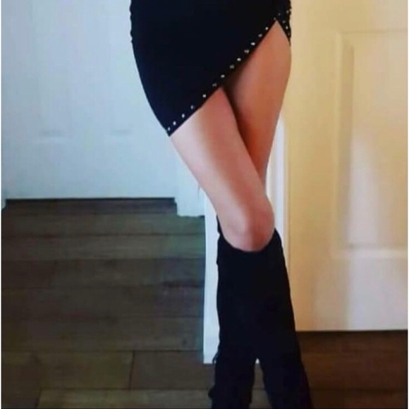 Gorgeous Italian B Queen Red Sole Black Suede Leather! - Picture 2 of 13